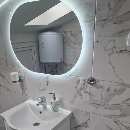 Apartman Dd Апартаменты