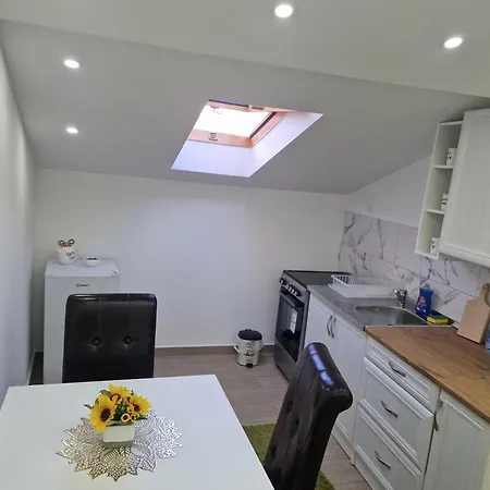 Apartman Dd Апартаменты